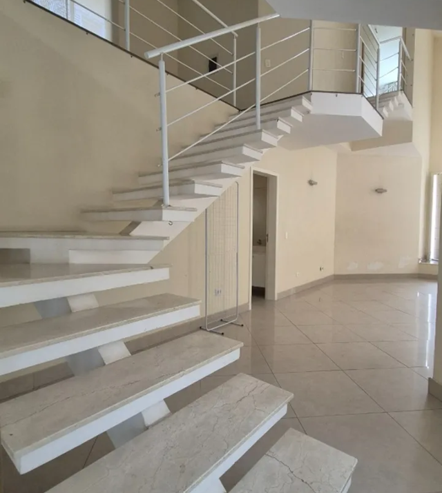 C3716 19.jpg
